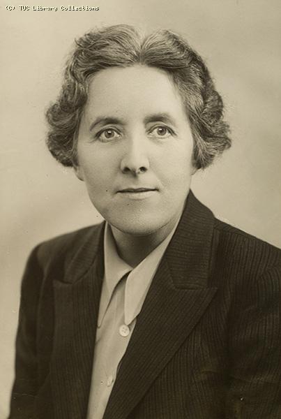 Anne Loughlin, 1942