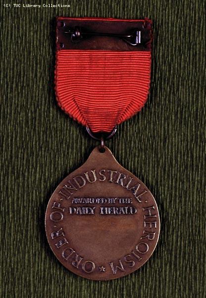 The 'Daily Herald' Order of Industrial Heroism, 1923 (reverse)
